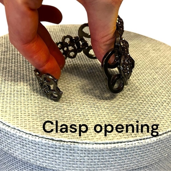 Bundle of 2: Costume Victorian Inspired Jewelry Bracelets with Sparkle - Picture 5 of 7